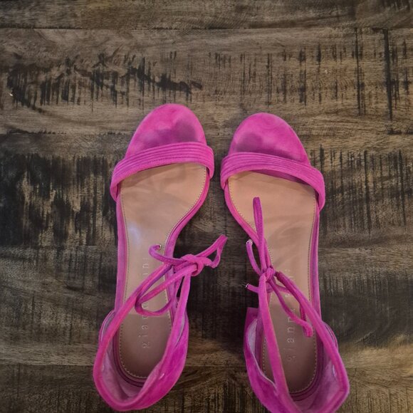 Gianni Bini Fuchsia Rhiaann Suede Block Heels - Picture 6 of 6